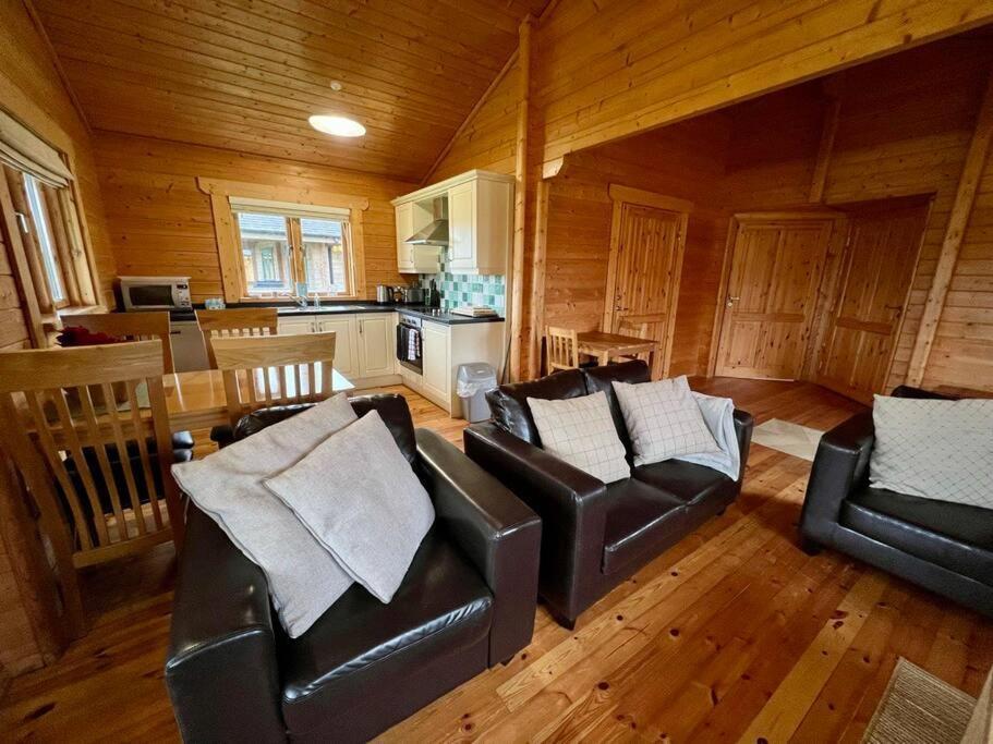 Lilly Lodge, Lake Pochard South Cerney Εξωτερικό φωτογραφία